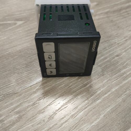 议价温度控制器E5CZ-Q2MT连接器