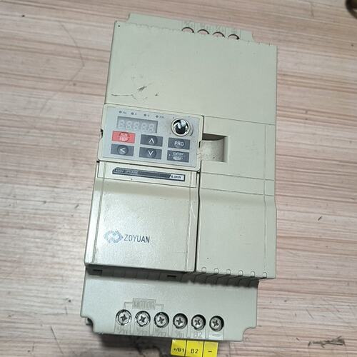 议价卓远变频器ZY2400-6ROG-DDK-BR连接器