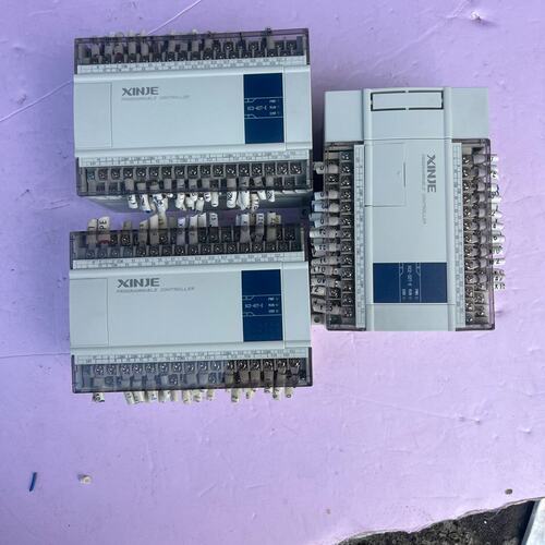 议价信捷PLC，XC2-42T-E XC2-32T-E 实物连接器