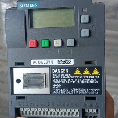 议价4556#，2.2KW380V，V20变频器，型号6S连接器