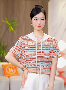 现货 漫步夏日~百搭短袖显瘦宽松印花T恤休闲连帽减龄上衣夏季新