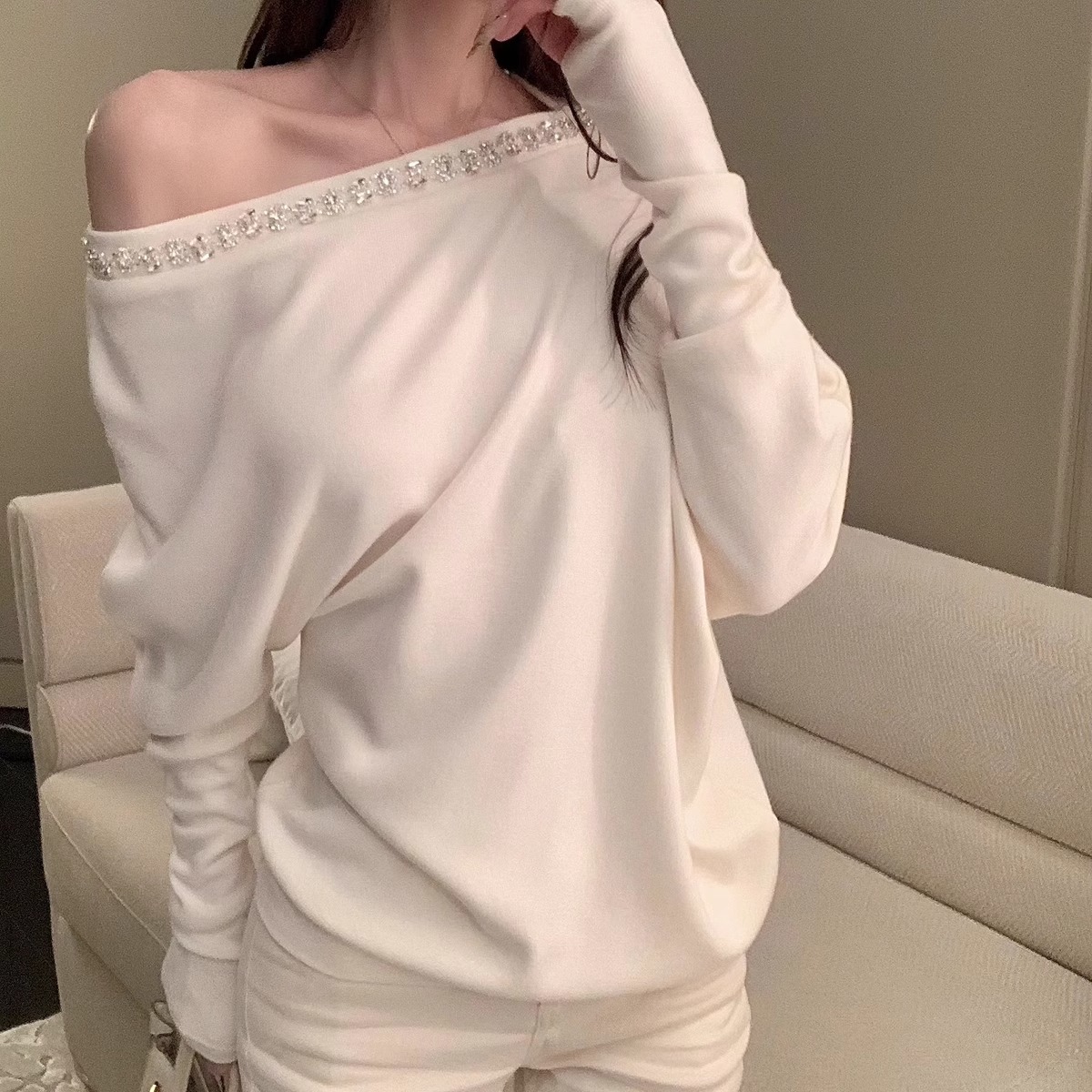 杜总家 舒曼白月光*原创爱豆闪钻斜肩上衣气质秋冬名媛贵气内搭女