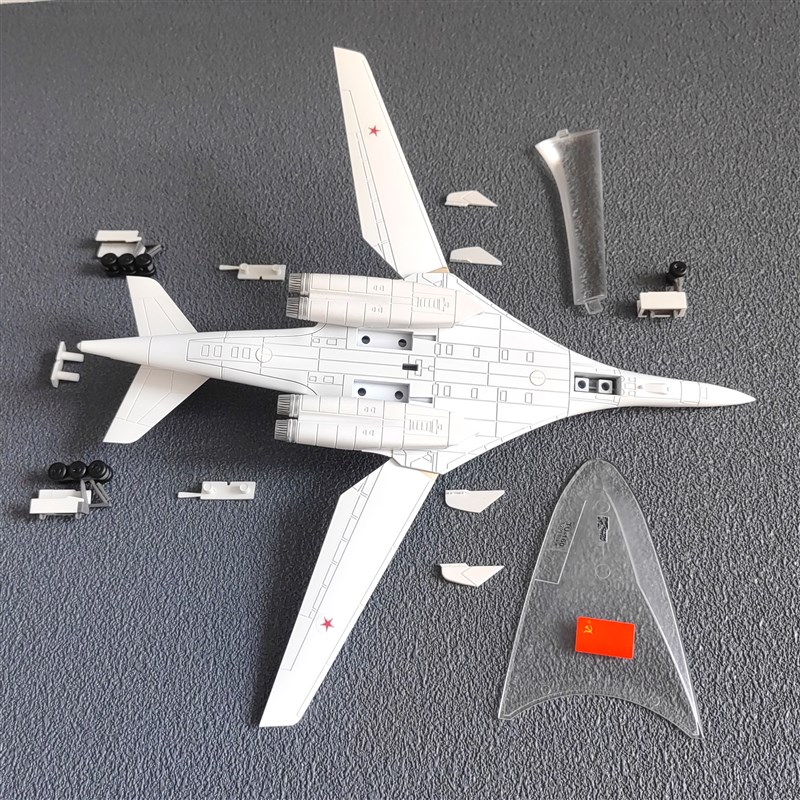 新品图16d0海盗旗TU160战略轰炸机1:200仿真合金飞机模型成品收藏