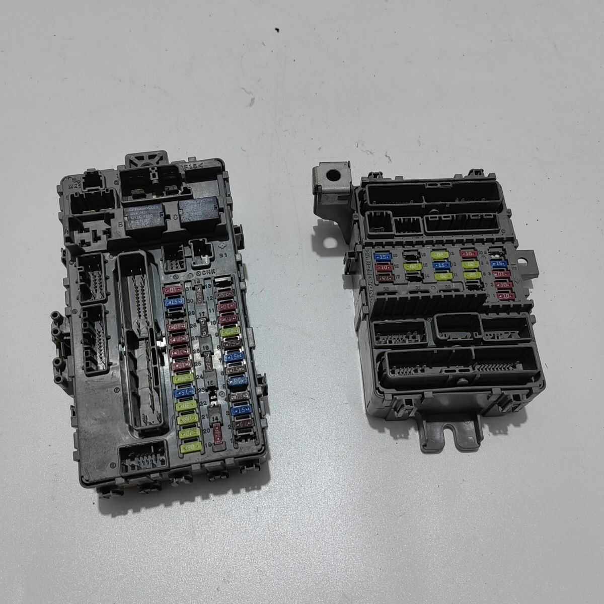 八代雅阁 车身室内模块保险盒