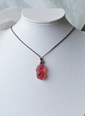 草莓晶貔貅吊坠女本命年