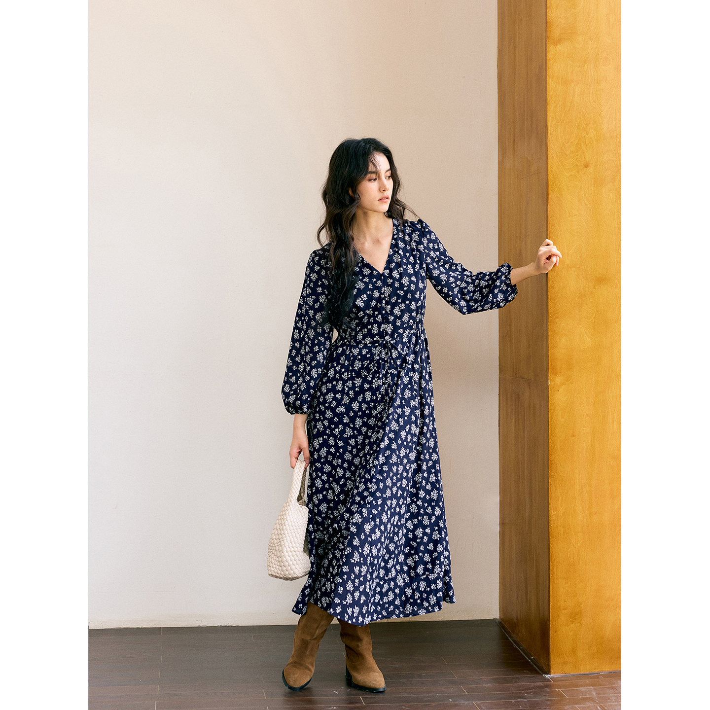 HeyDress碎花v领收腰长款连衣裙