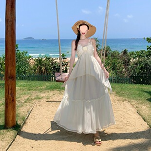 法式小众设计感白色吊带连衣裙女夏季海岛海边度假氛围感拍照长裙