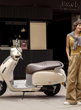 HONDA五羊本田女装踏板摩托车F125经典复古怀旧