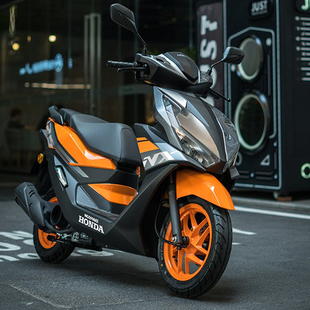 HONDA五羊本田NX125女装 踏板摩托