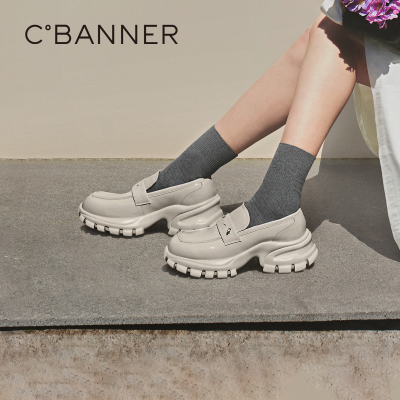 质感耐穿鞋面 质地柔软韧实