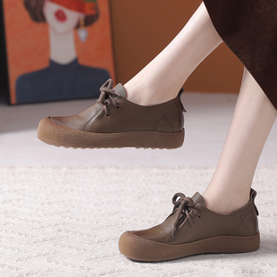 妈妈鞋中老年舒适不累脚真皮软底防滑系带休闲皮鞋大码女鞋41到43