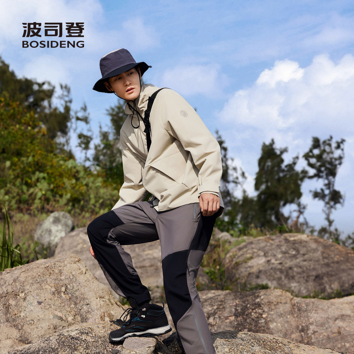 【软壳】波司登奥莱秋季男防泼水透汽连帽时尚户外露营情侣款单壳