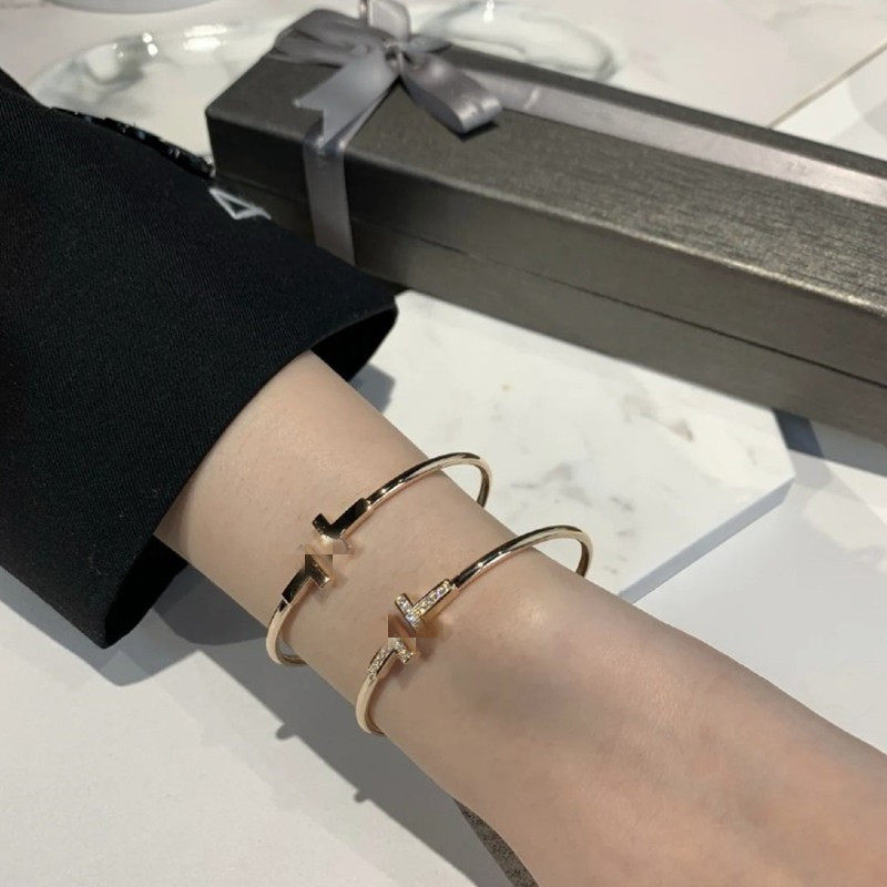 双t手镯女开口纯银气质百搭款网红同款白贝母首饰手环小众520礼物