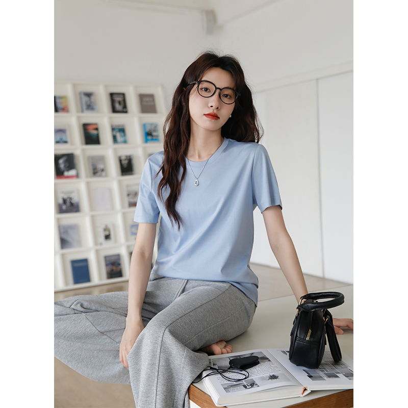 蓝色桑蚕丝圆领短袖T恤女