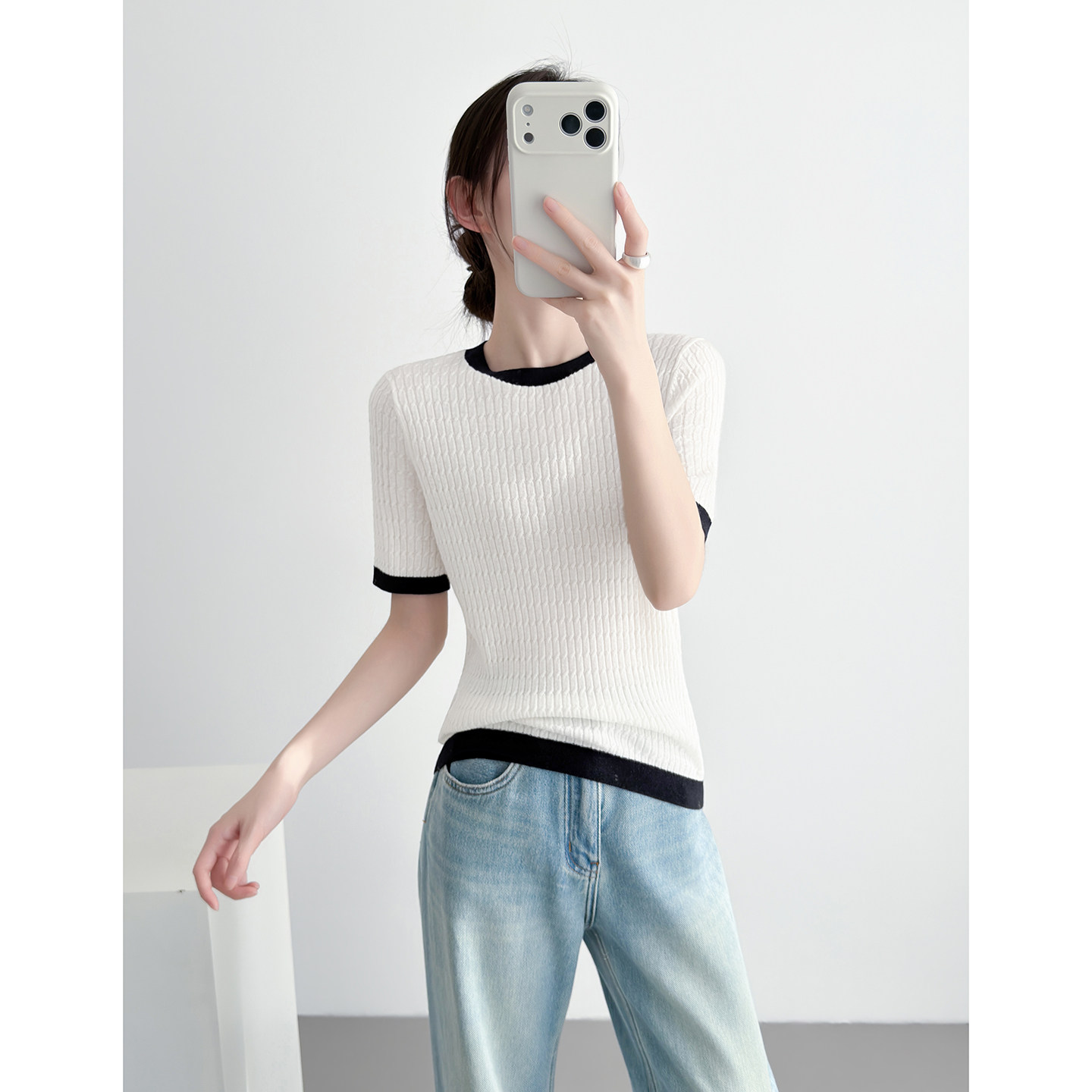 白色撞色圆领羊毛针织衫女款2026新款短袖T恤显瘦正肩休闲上衣春