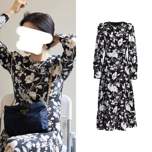 [现货]朱珠同款碎花连衣裙时尚小众设计感黑色印花修身过膝长裙子