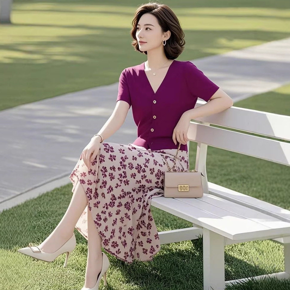 超好看洋气温柔搭配针织衫上衣短袖套装裙2026夏碎花半身裙两件套