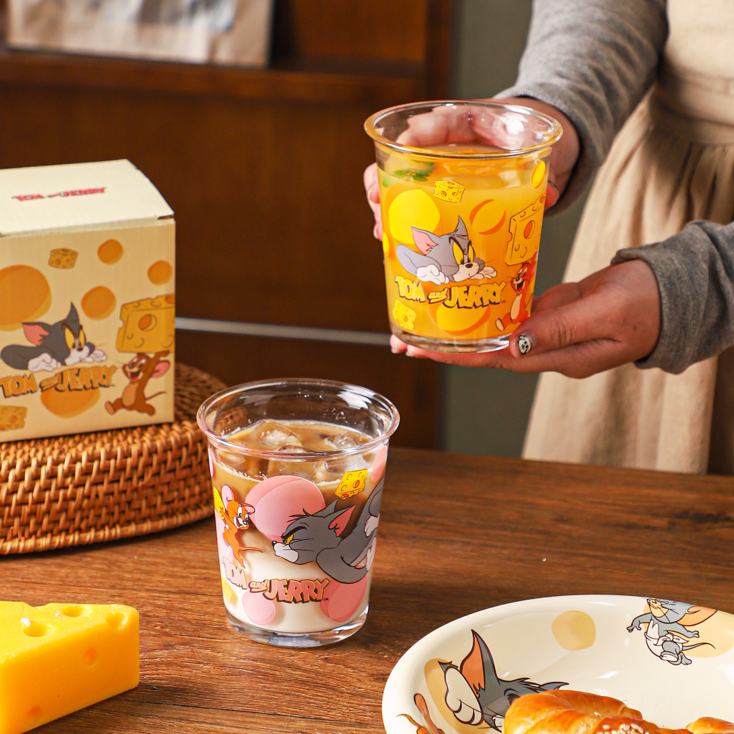 舍里猫和老鼠玻璃杯家用办公室喝水杯子可爱卡通果汁杯牛奶早餐杯