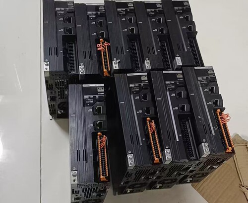 R88D-1SN08H-ECT  750 W 伺服驱动器