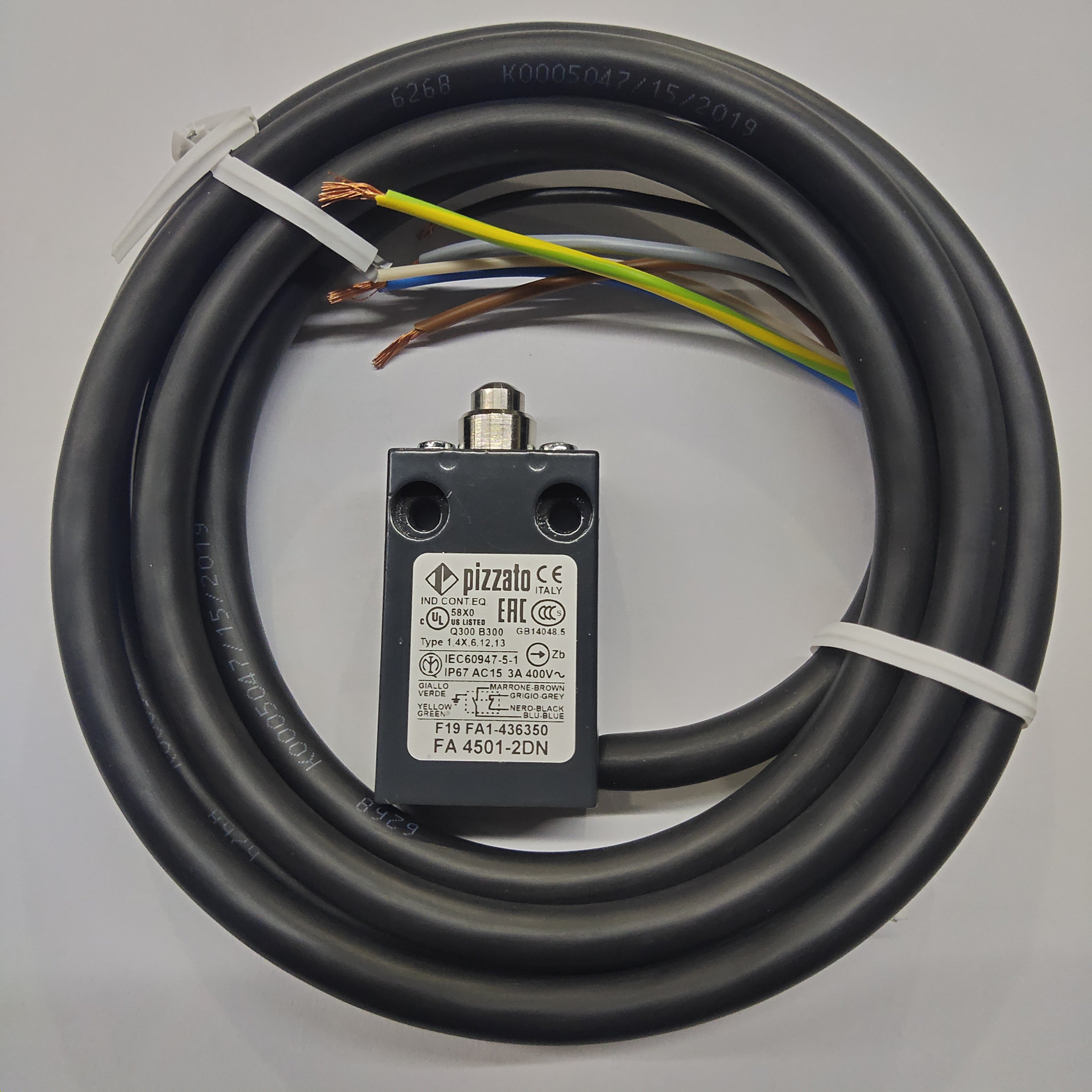 FA4501-2DN pizzato限位开关FA4601-2DN全新FA 4601-4DN原装正品