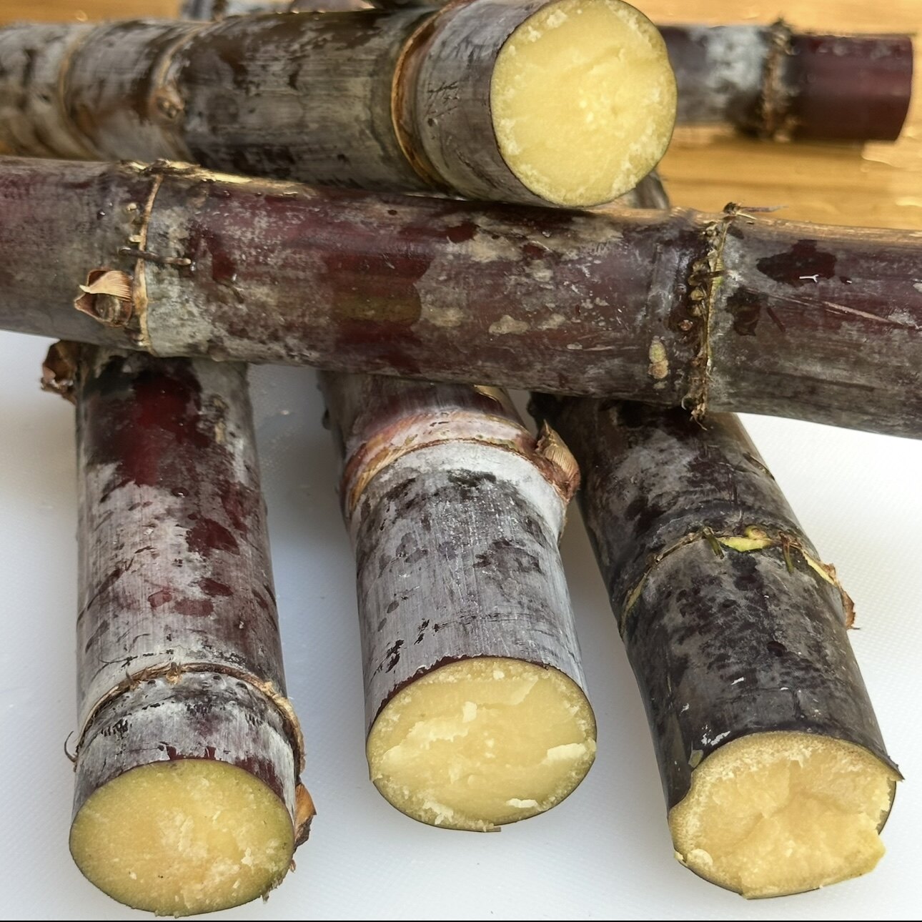 广西农家黑皮甘蔗现砍现发甜脆多汁新鲜水果甘蔗产地直发