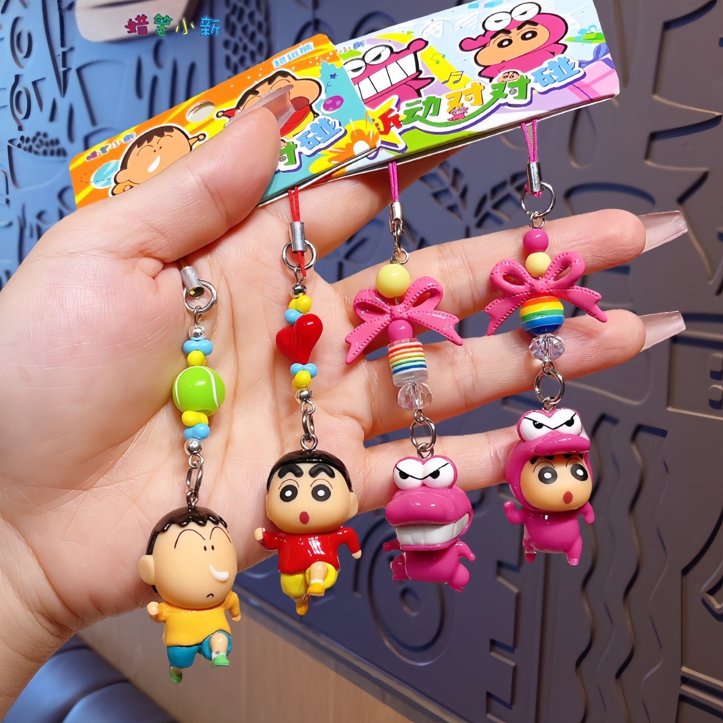 正版蜡笔小新小鼻嘎钥匙对扣挂件