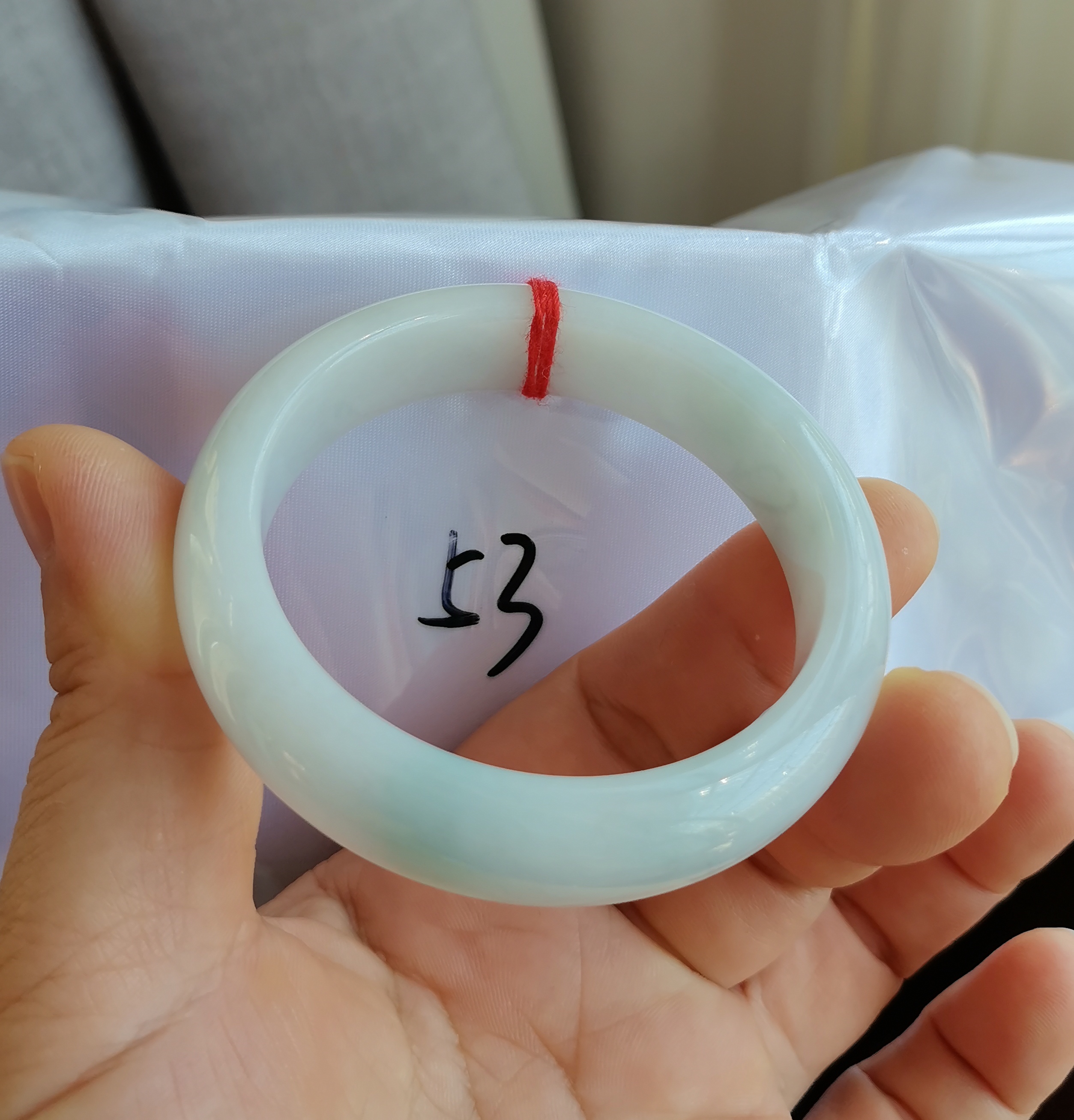 正品缅甸天然翡翠A货玉镯手镯肉质细无纹裂圈口53