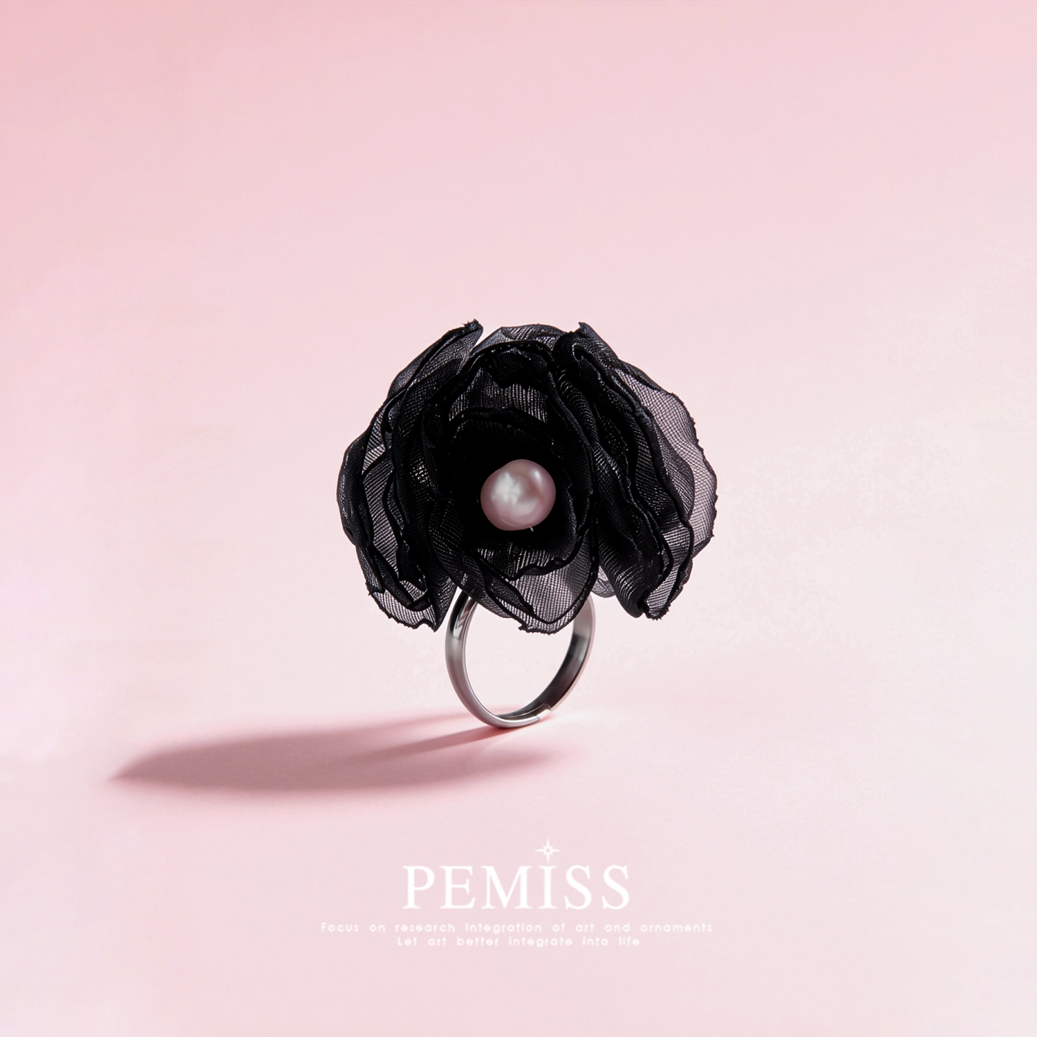 原创戒指烟雨花朵可调节淡水珍珠戒指女黑色欧根纱时尚古典指环