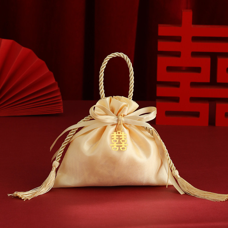 2026新款手提糖袋结婚喜糖盒子高级感婚礼喜糖袋糖果包装袋子布袋