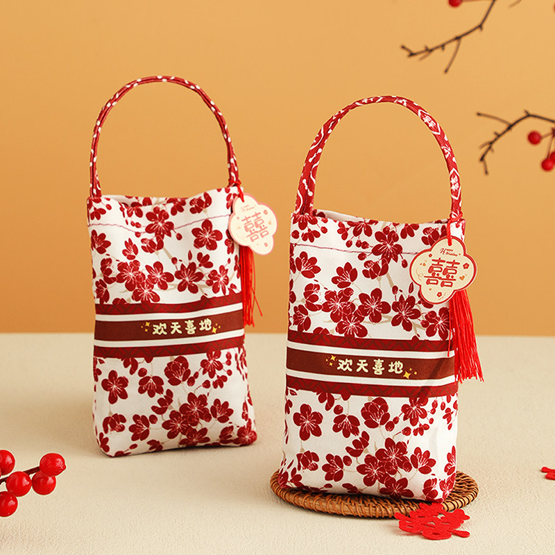 2026新款结婚喜糖盒子订婚高级感小众婚礼喜糖袋子布袋糖果包装袋