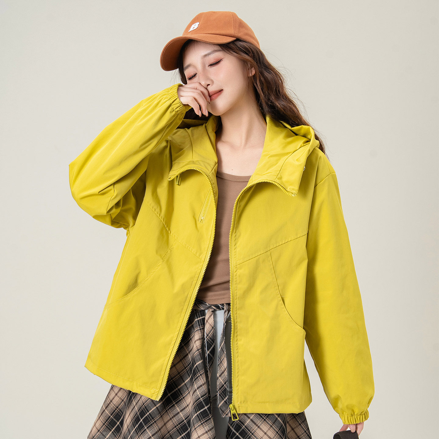 休闲风连帽短款薄外套女春夏季百搭防风夹克冲锋衣小个子拉链外套