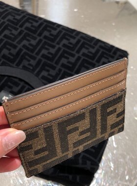 FENDI 女士钱包 8M0445A98PF0A6E