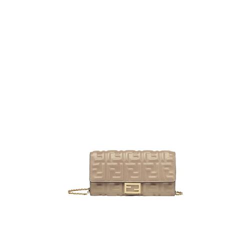 Fendi 长方形链条钱包 8M0365AAJD