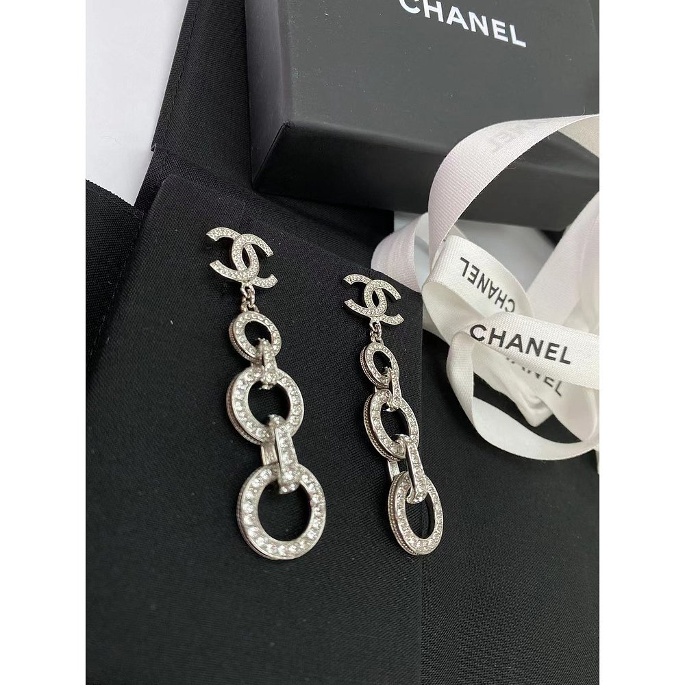 Chanel logo水钻长耳饰 Chanel水钻长耳环-封面