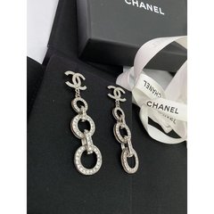 Chanel logo水钻长耳饰 Chanel 水钻长耳环