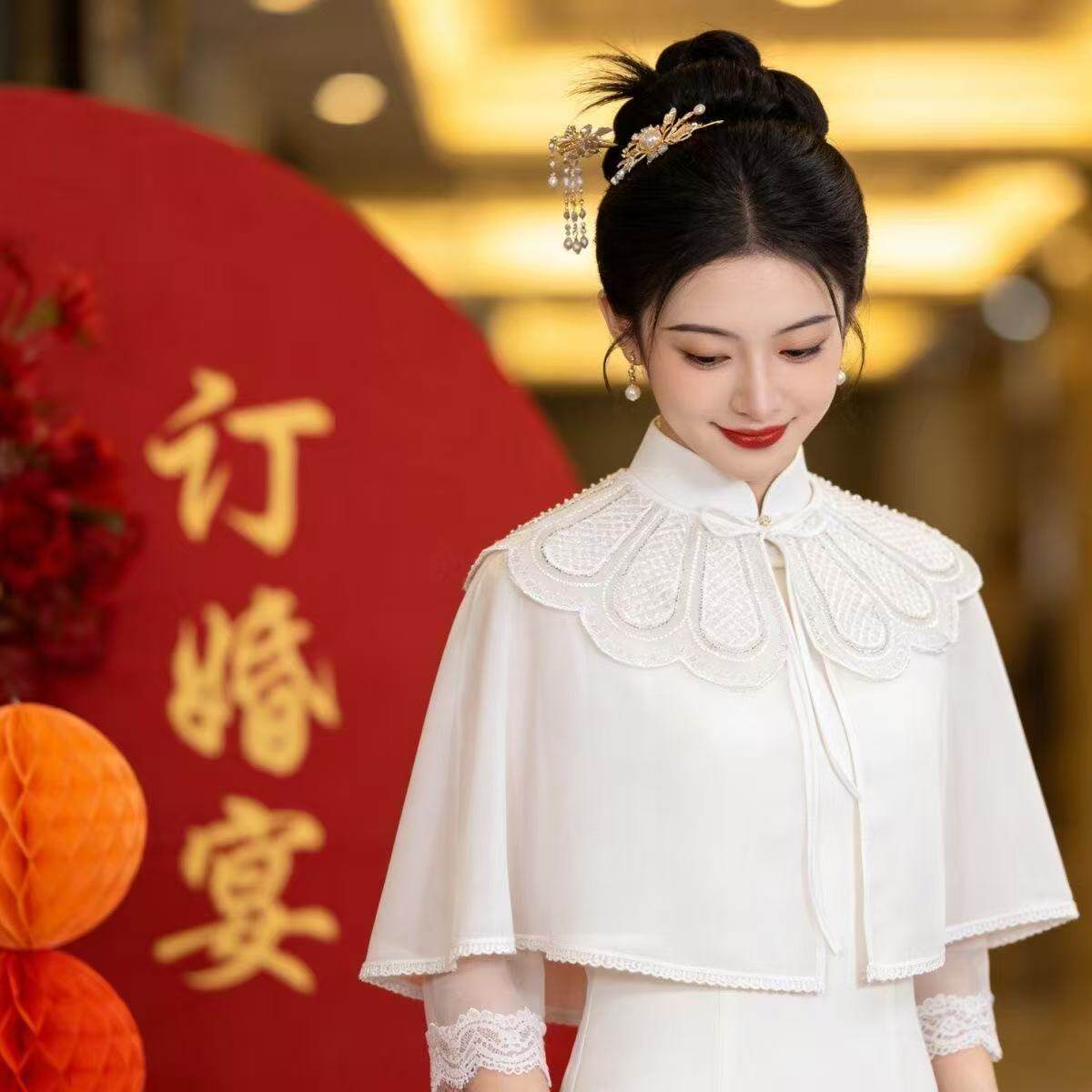 新中式重工蕾丝披肩女白色旗袍外搭百搭短款云肩气质