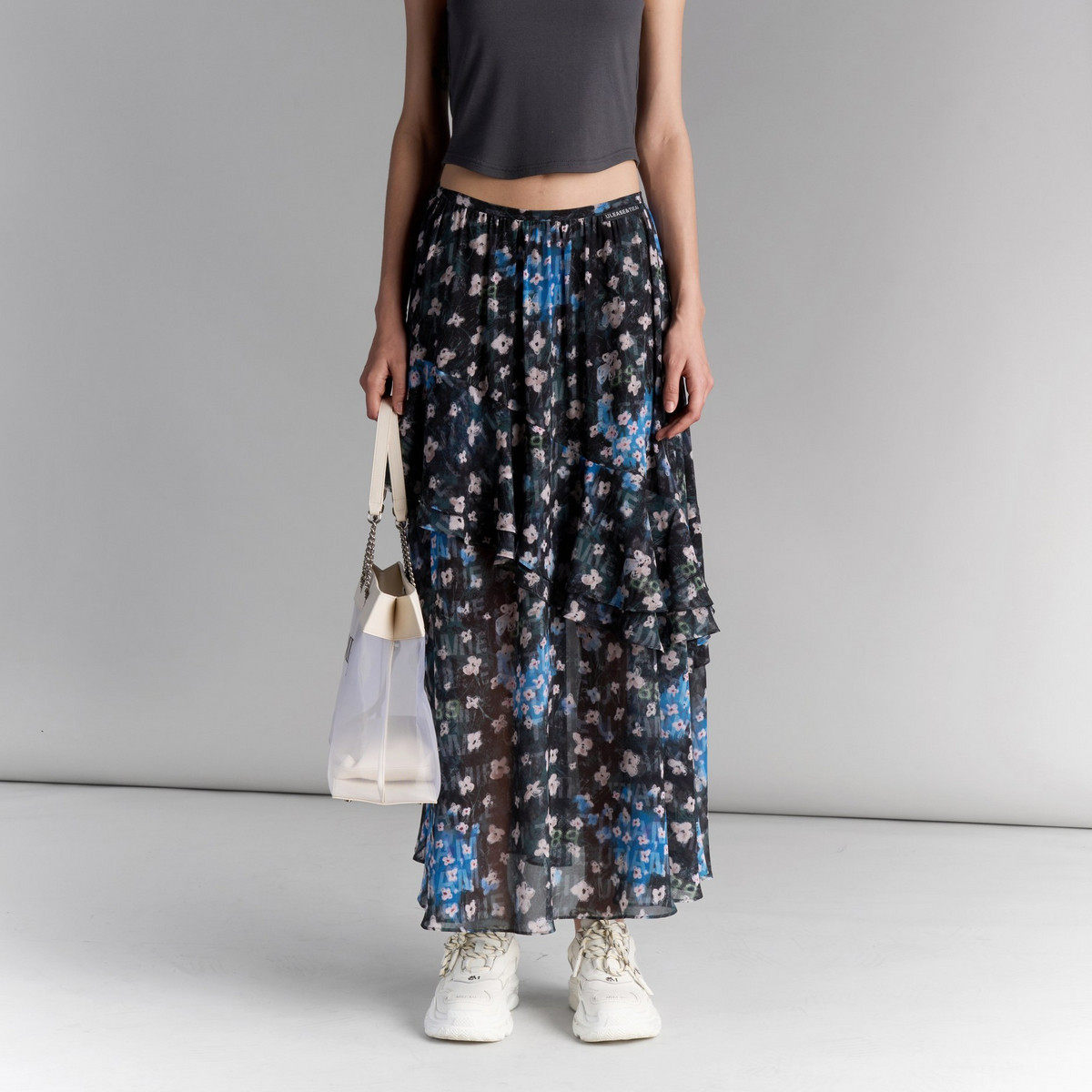 uti尤缇2025夏季新款 碎花开衩A字半身裙女花版长裙UK240311306