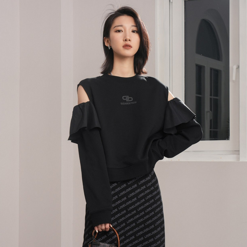 uti设计感黑色露肩卫衣女