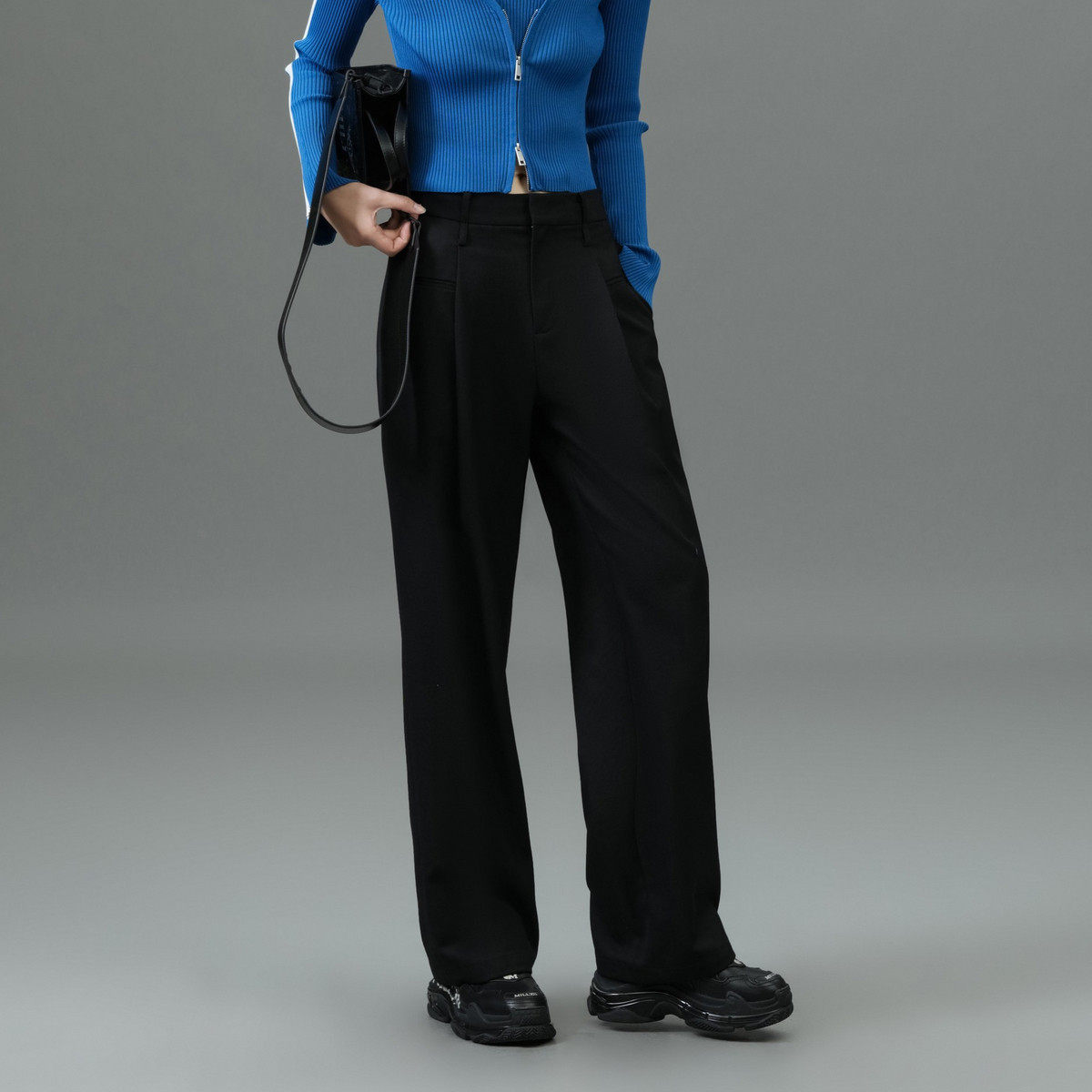 uti尤缇2025春季新款 黑色羊毛西装裤女休闲直筒长裤UK120202790