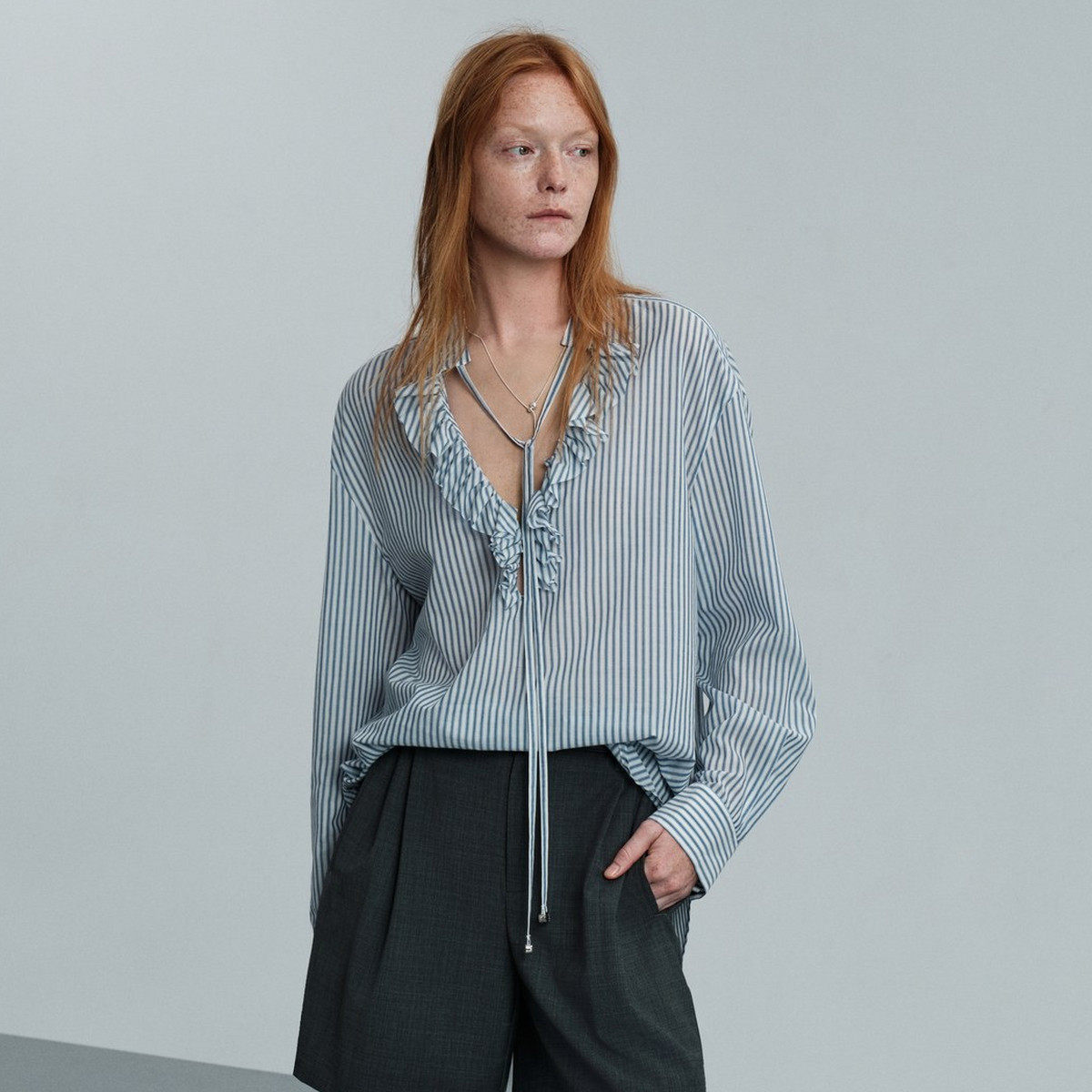 uti尤缇2026夏季新款休闲条纹系带长袖衬衫女中长衬衣UL212101199