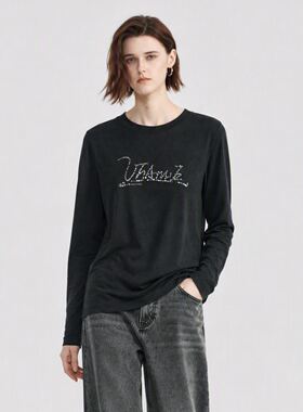 uti尤缇2026冬季新款 烫钻字母圆领长袖T恤女休闲上衣UM4D0187590