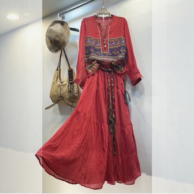 波西米亚风红色深V绑带连衣裙