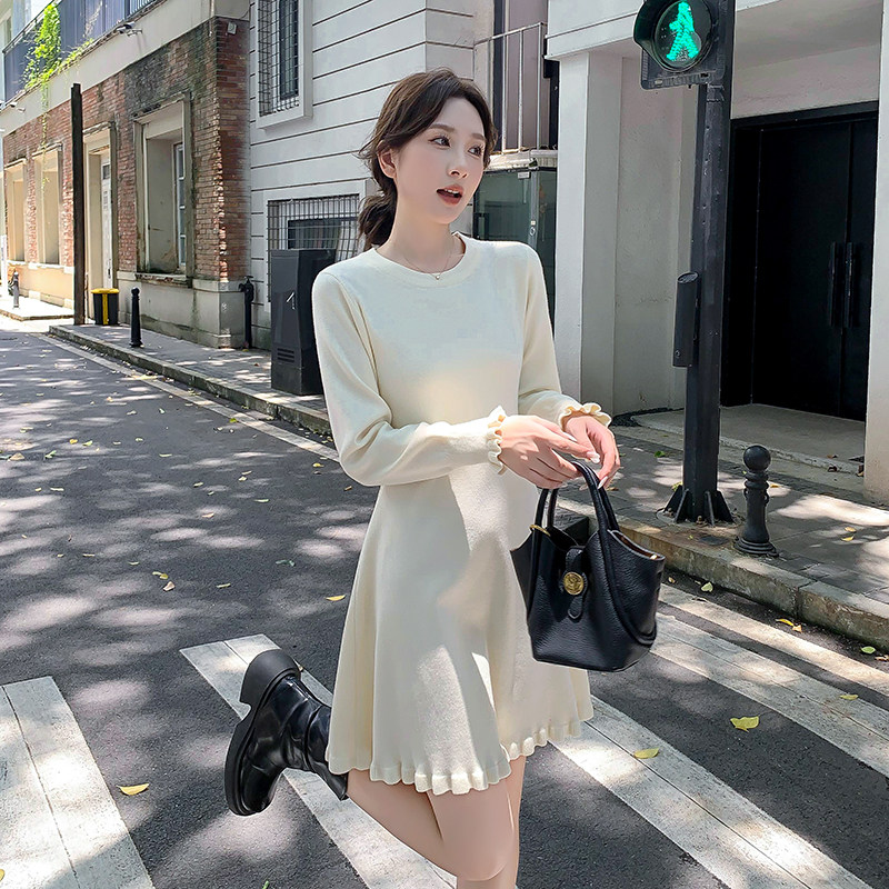 长袖连衣裙 秋冬新款显瘦针织裙中长款内搭打底毛衣裙女a字小黑裙