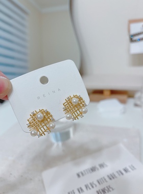 韩国东大门reina新款金属格子珍珠饼干耳钉甜美精致气质耳环耳饰