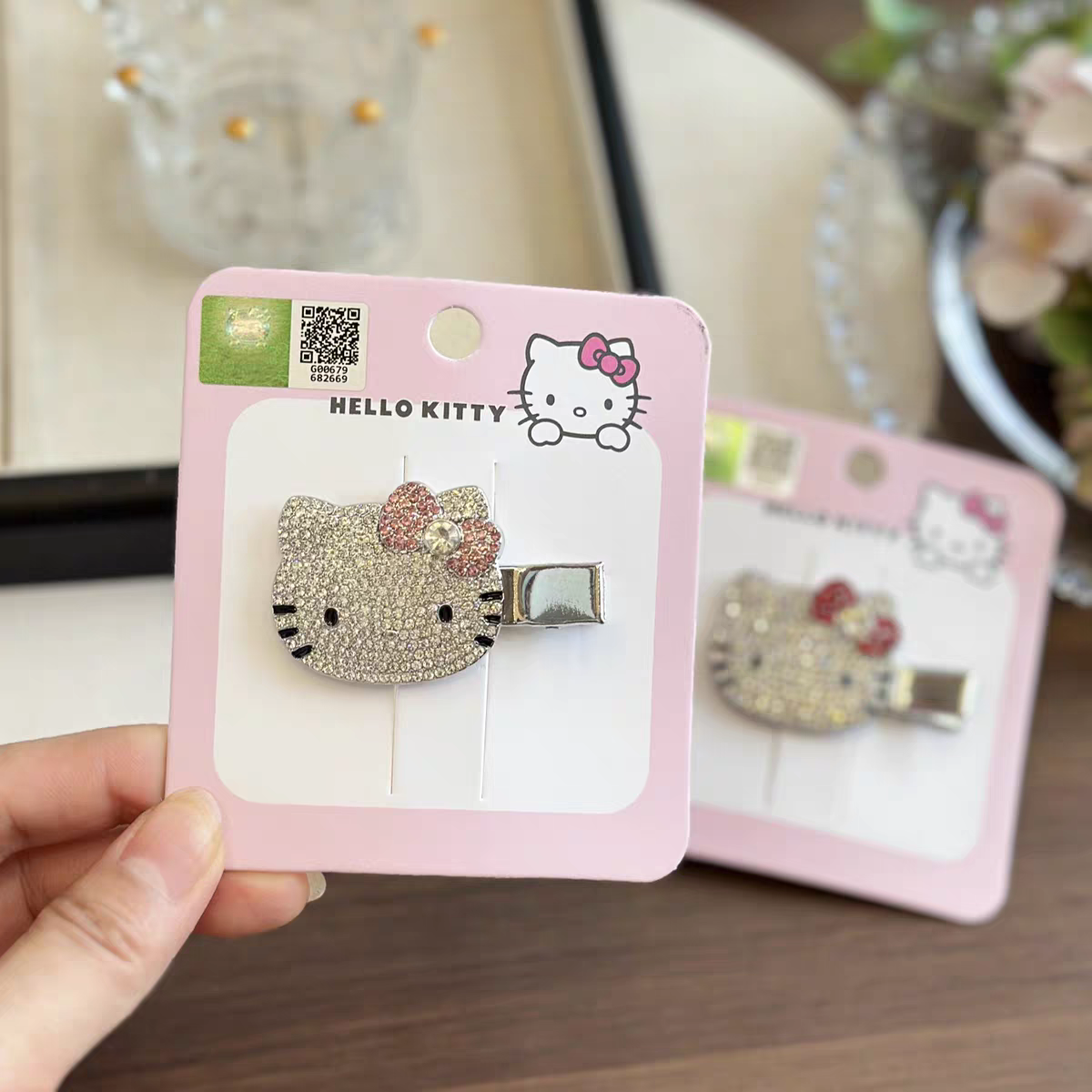 可爱Hellokitty闪钻边夹水钻发夹少女金属头饰三丽鸥刘海碎发夹子,饰品/流行首饰/时尚饰品新,发饰,淘宝优惠券,粉丝福利购,淘宝优惠卷