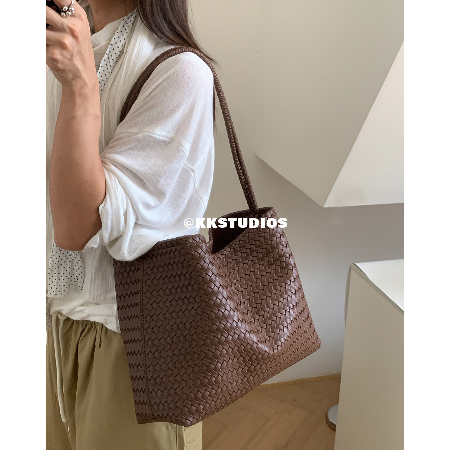 复古手工编织包包女2026新款潮韩版托特包高级感大容量单肩水桶包