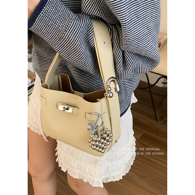 卡乐儿韩国手提水桶包斜挎包