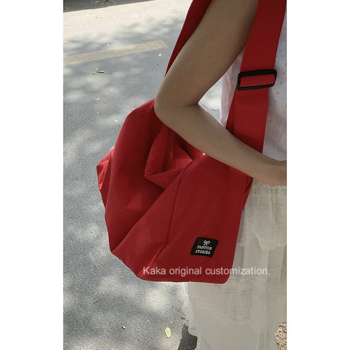 学院风帆布包包女2024新款潮韩国托特包休闲大容量斜挎包枕头包