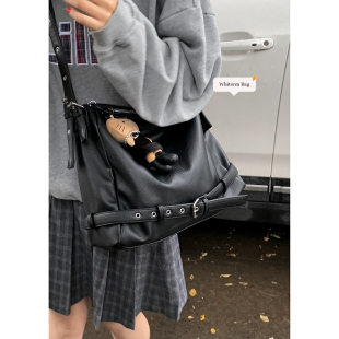 斜挎包百搭通勤托特包 秋冬时尚 机车风大容量单肩包包女式 2025新款