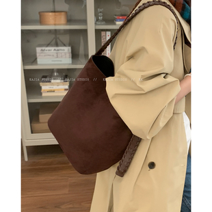 复古大容量麂皮绒包包女秋冬2025新款潮时尚韩国水桶包单肩托特包